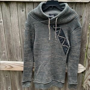 Apex large vintage wool blend sweater with faux leather accent!